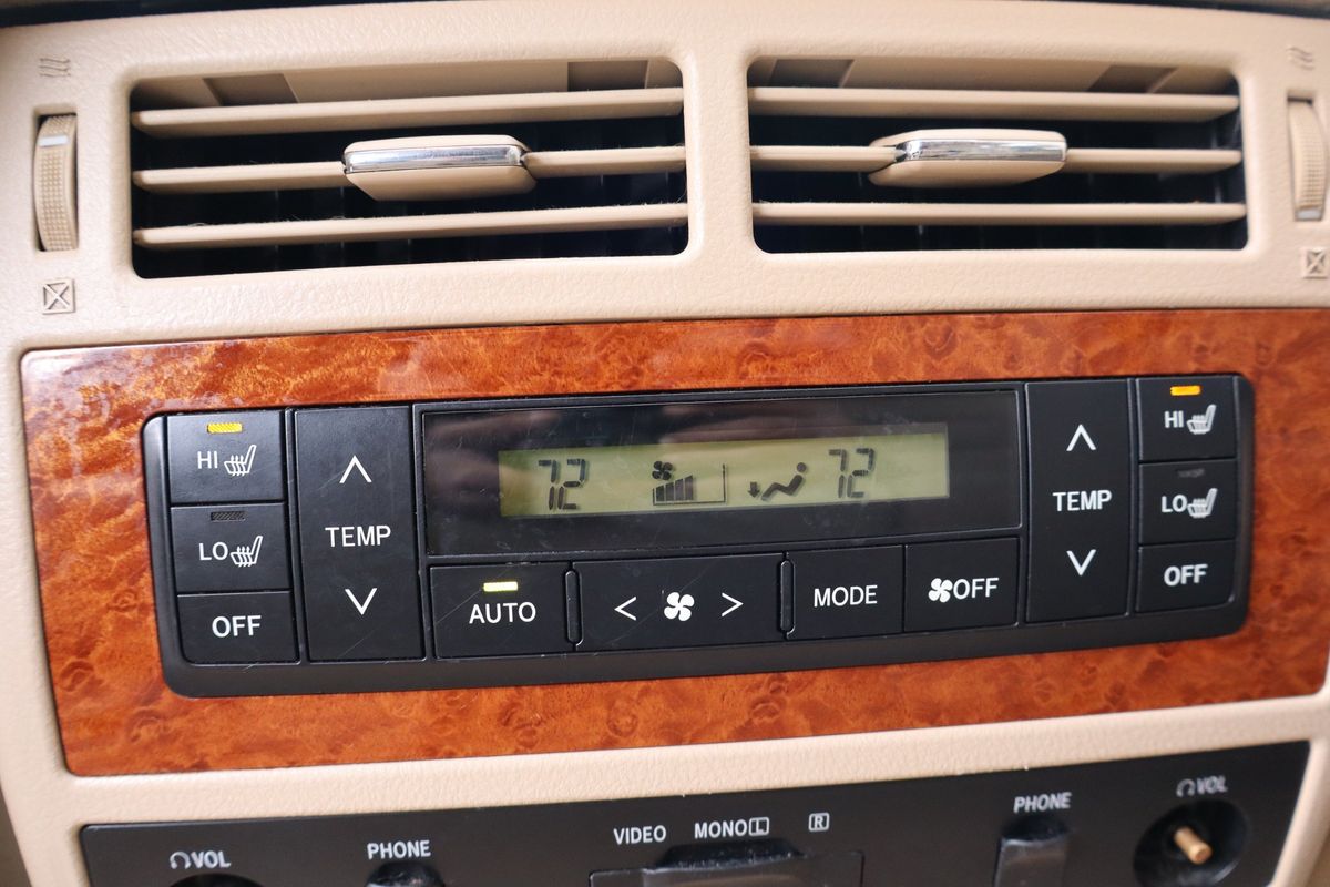 2013 Toyota Land Cruiser 