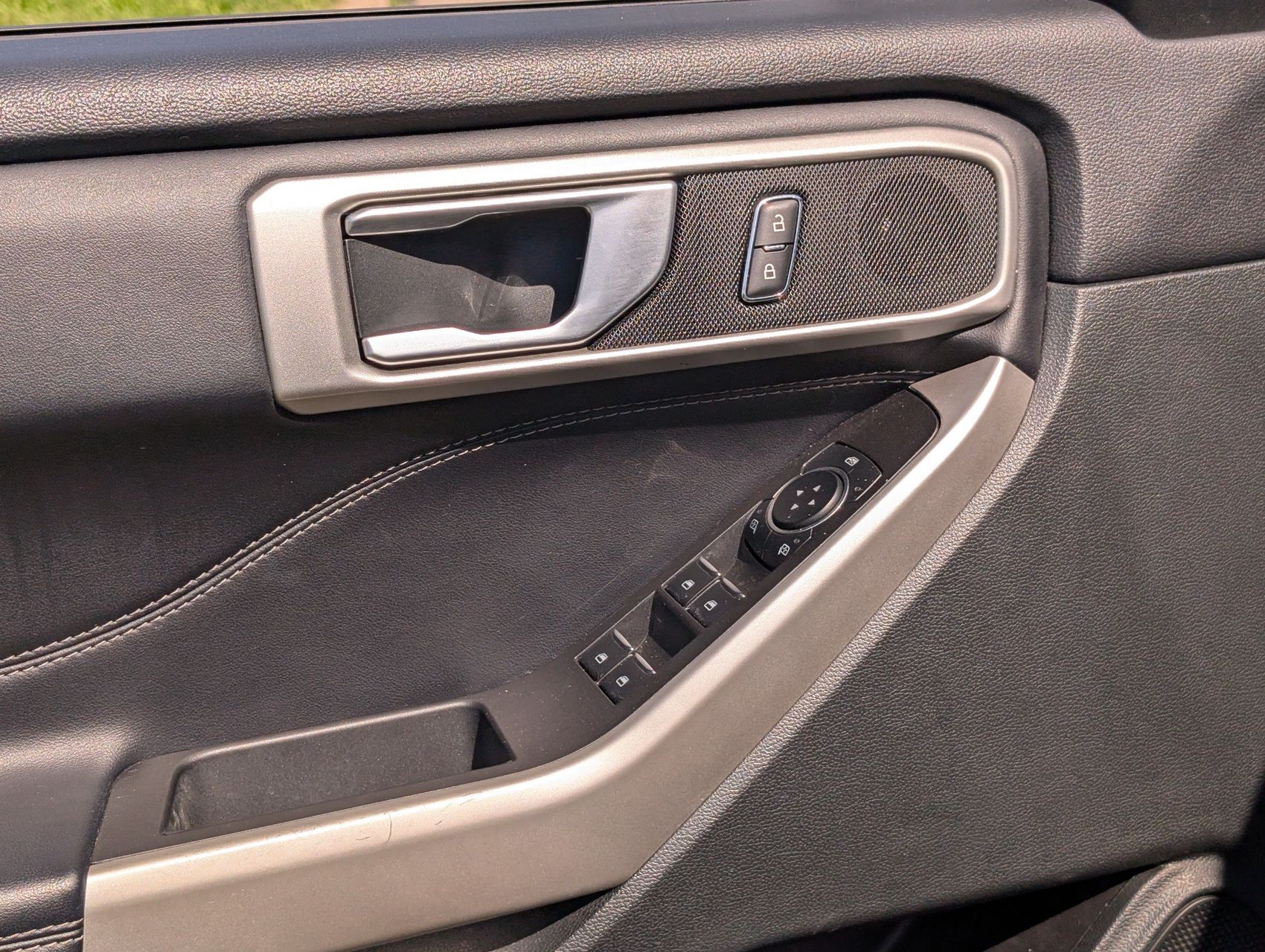 2023 Ford Explorer 29