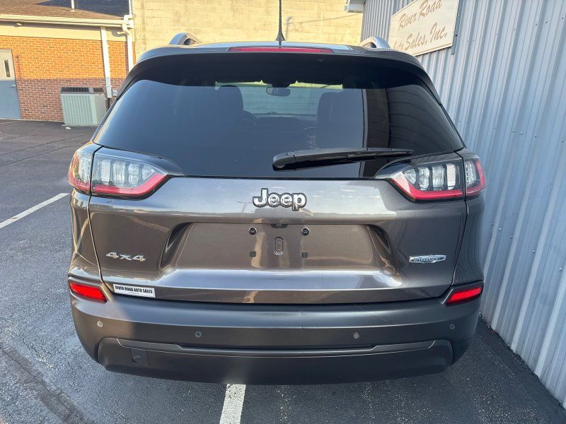 2021 Jeep Cherokee Latitude photo 9