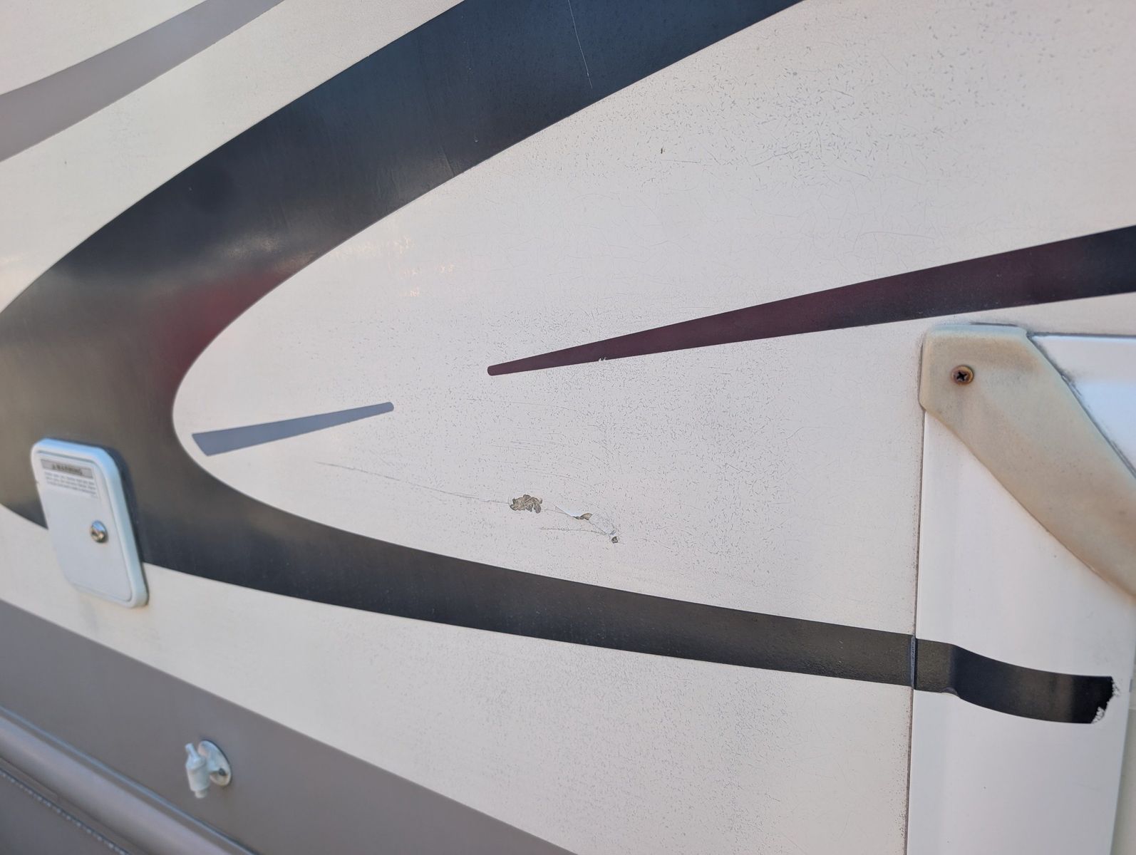 2004 Ford E-Series Chassis 39