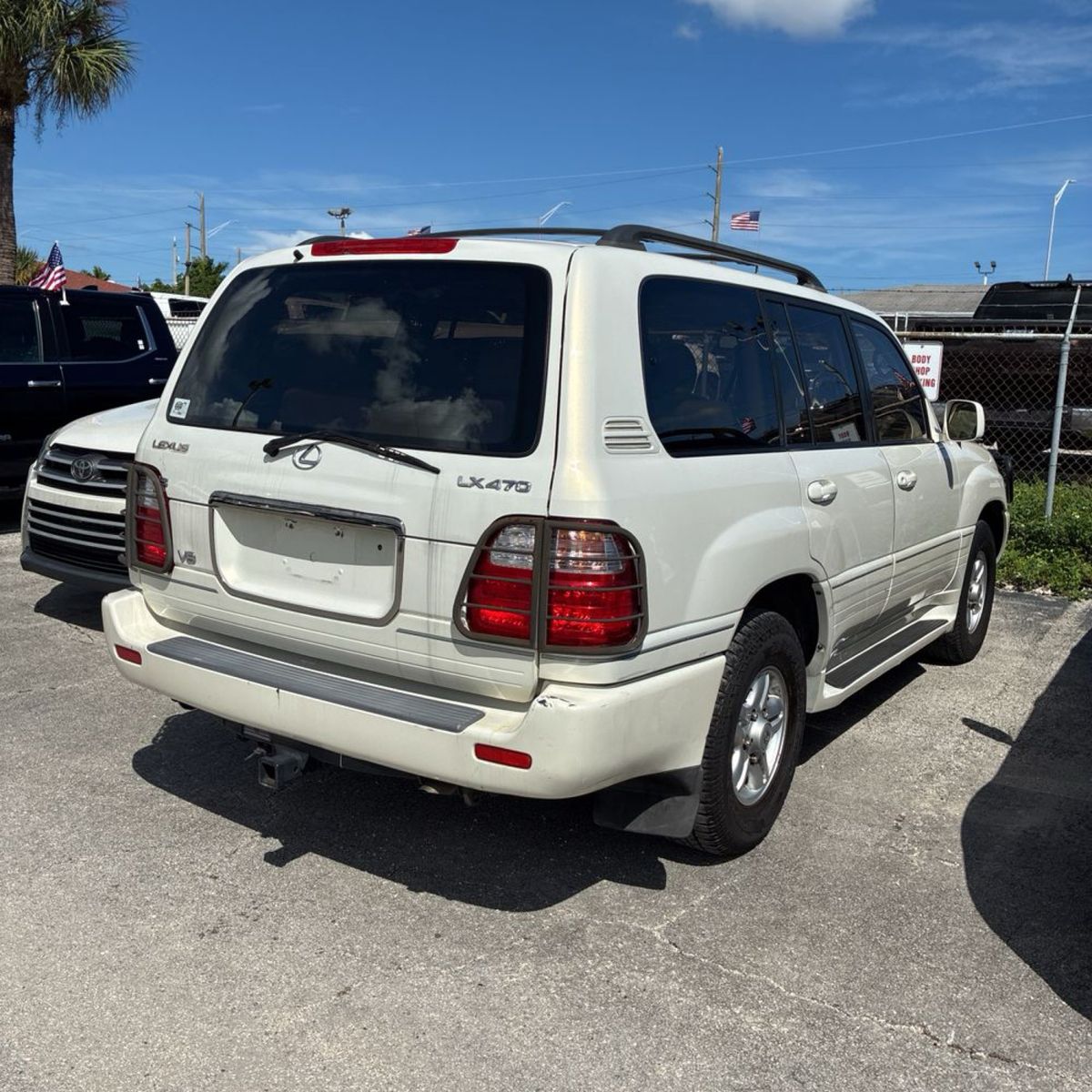 2000 Lexus LX 470 6