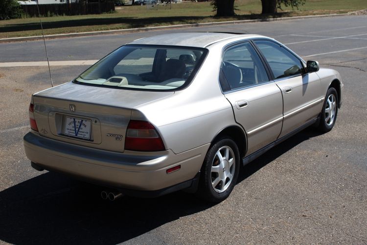 1994 Honda Accord EX | Victory Motors of Colorado