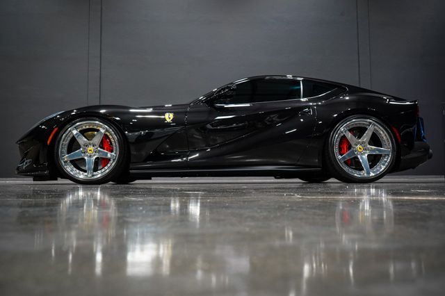 2019 Ferrari 812 Superfast RWD