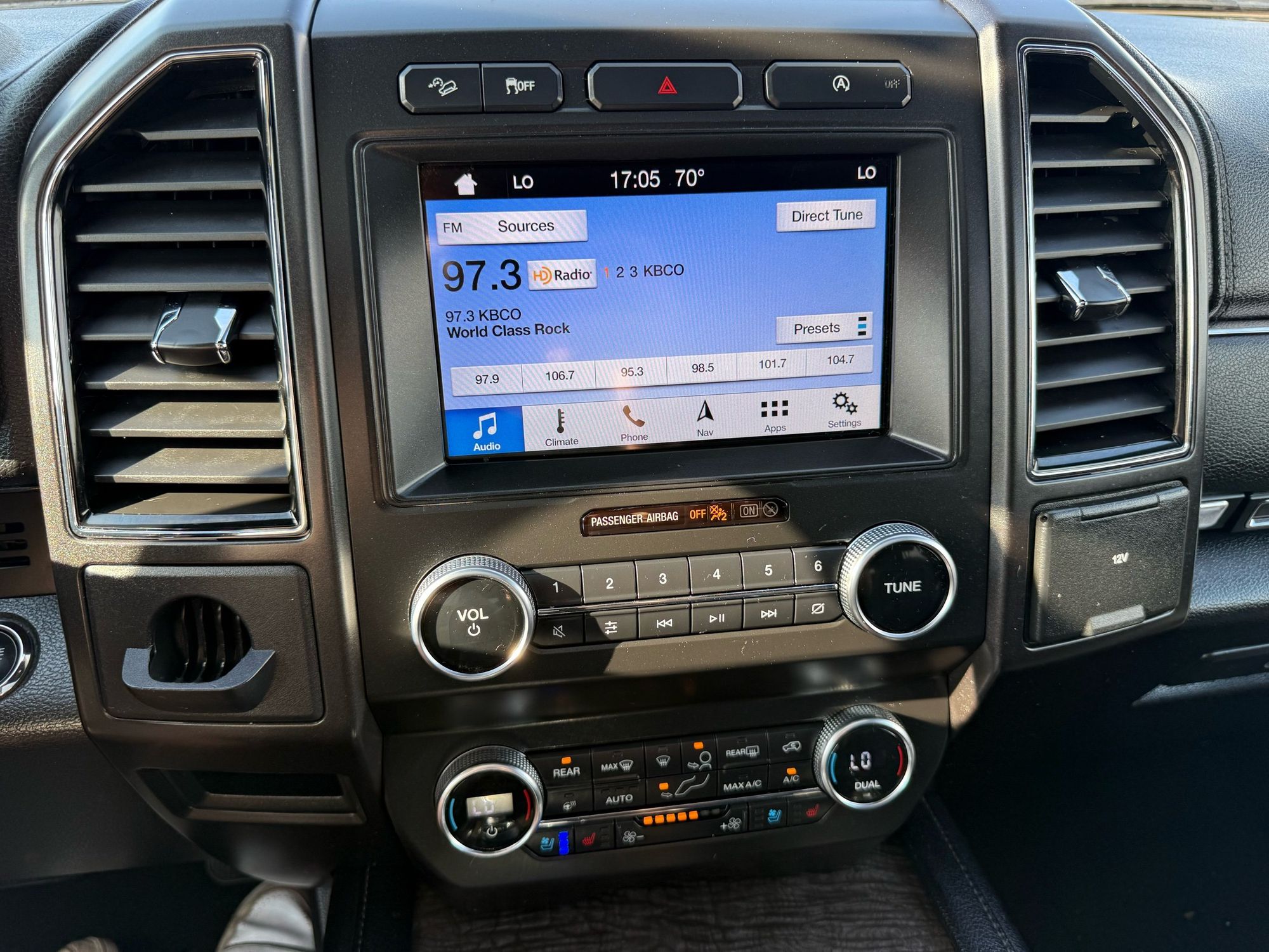 2019 Ford Expedition MAX Limited photo 17