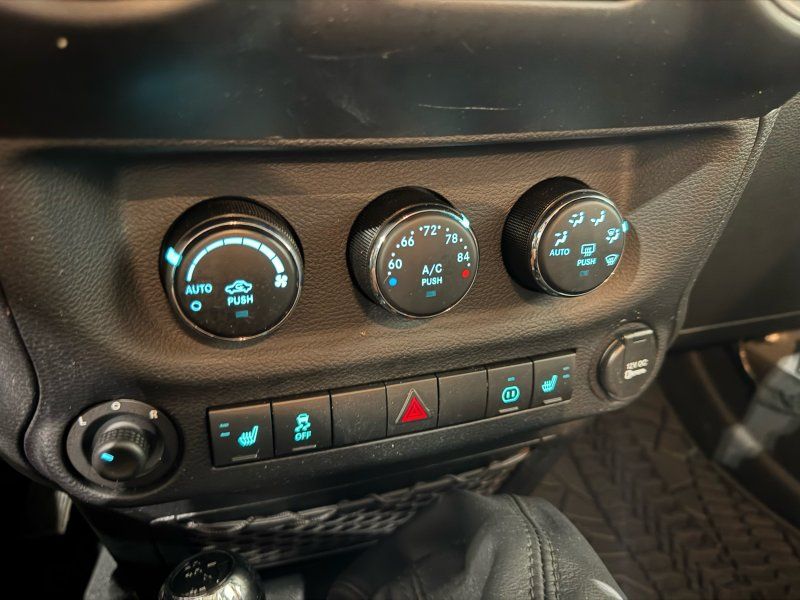 2012 Jeep Wrangler Unlimited Call of Duty MW3, photo 37