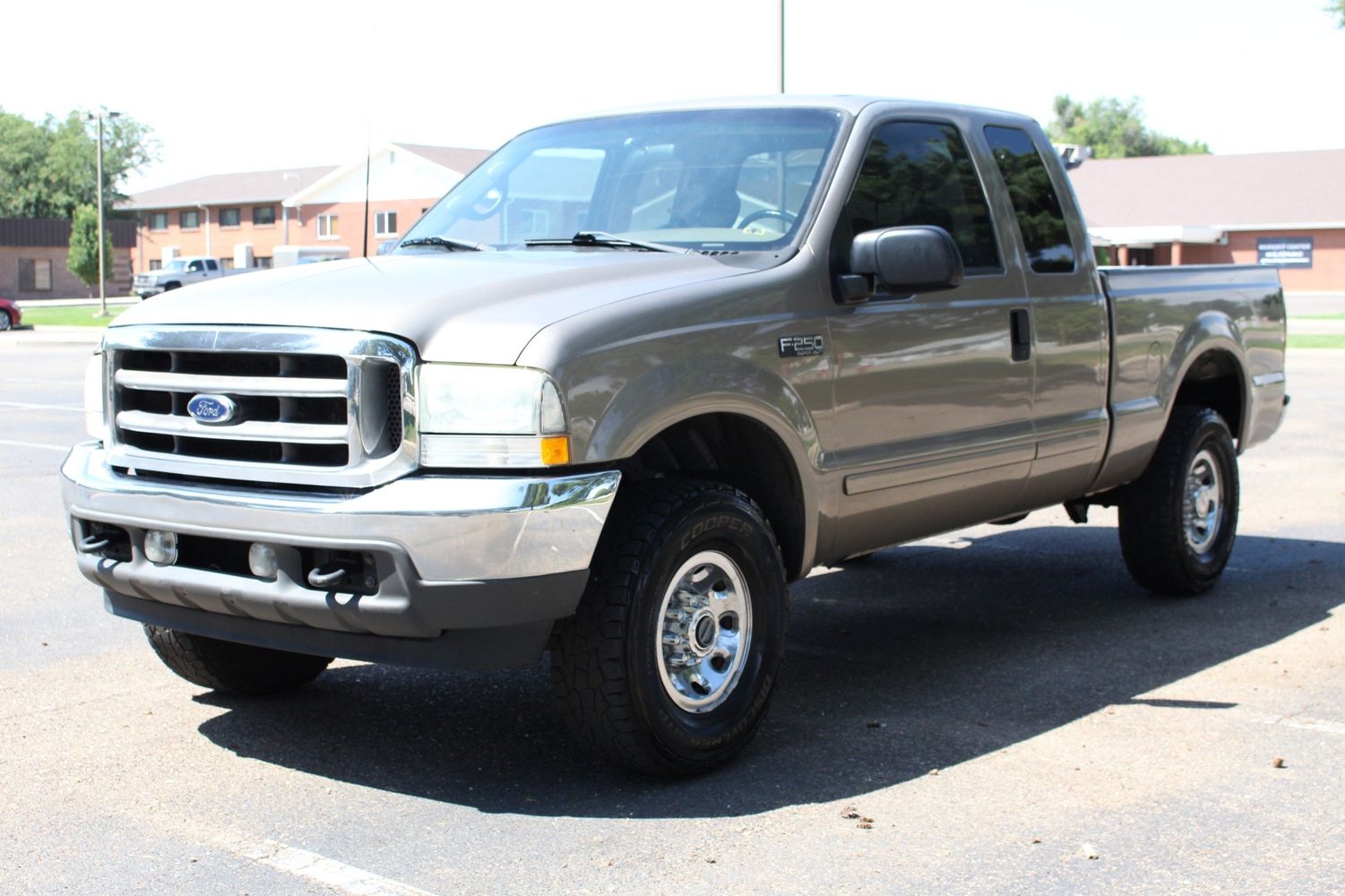 2002 Ford F-250 Super Duty XLT | Victory Motors of Colorado