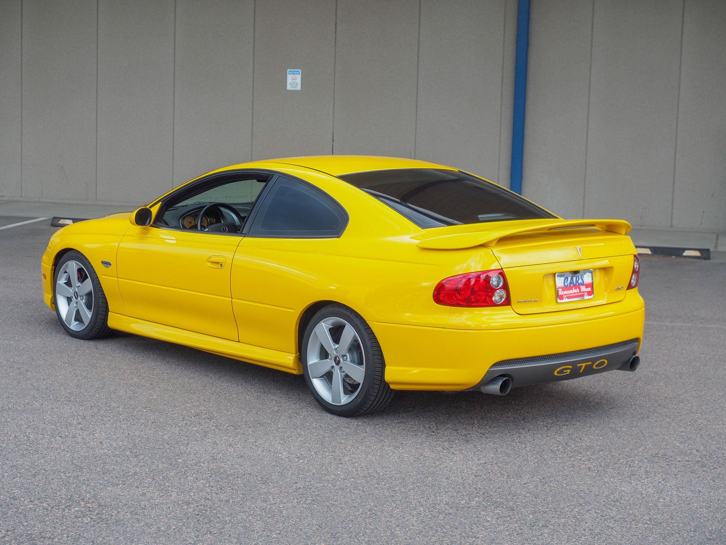 2005 Pontiac GTO Yellow 