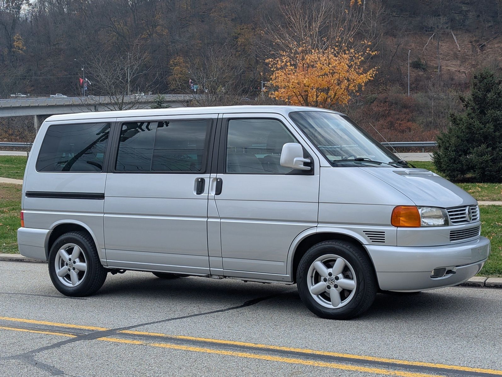2003 Volkswagen EuroVan 3