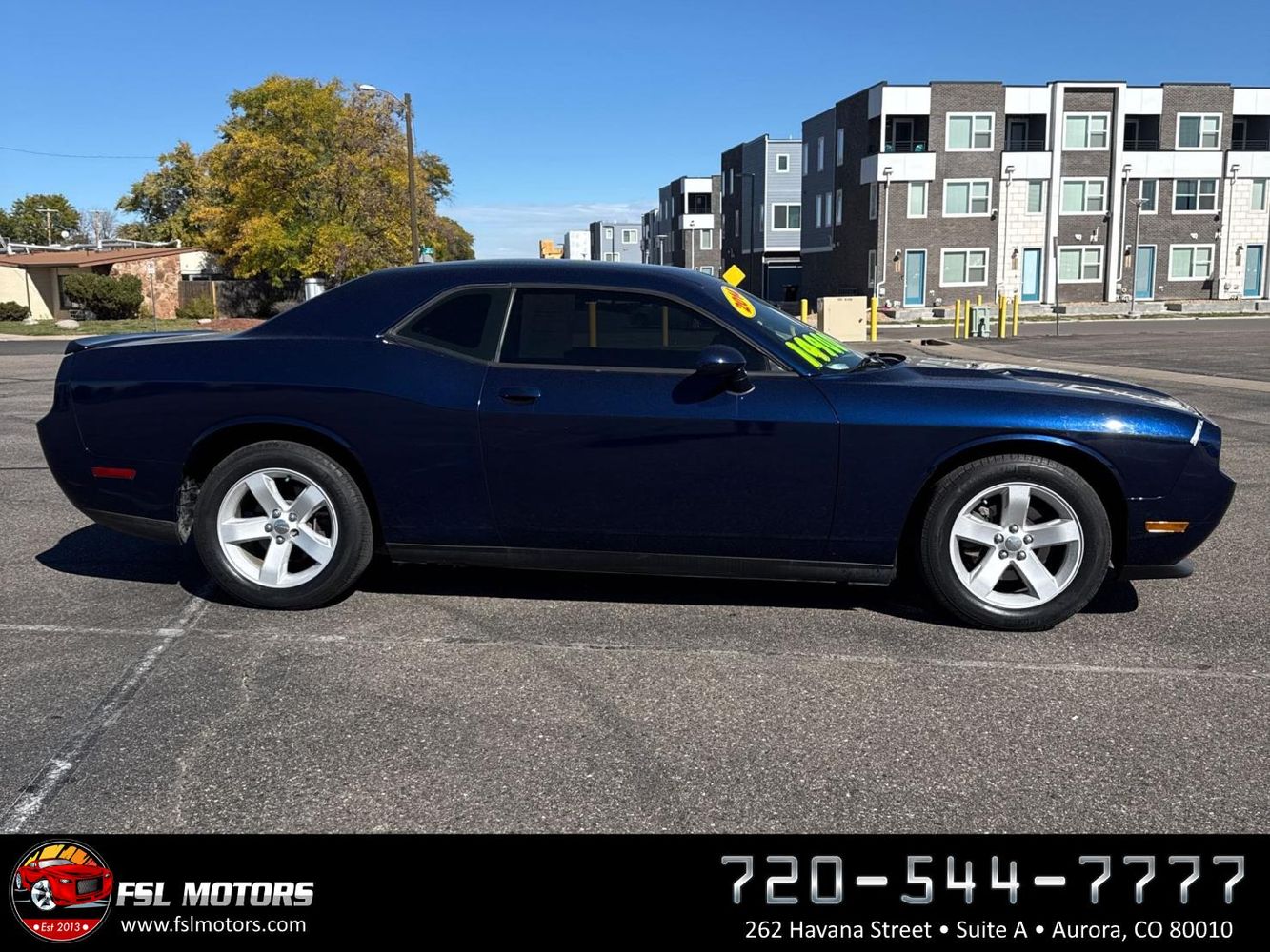 2014 Dodge Challenger SXT photo 4
