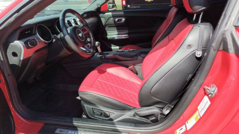 2022 Ford Mustang GT photo 9