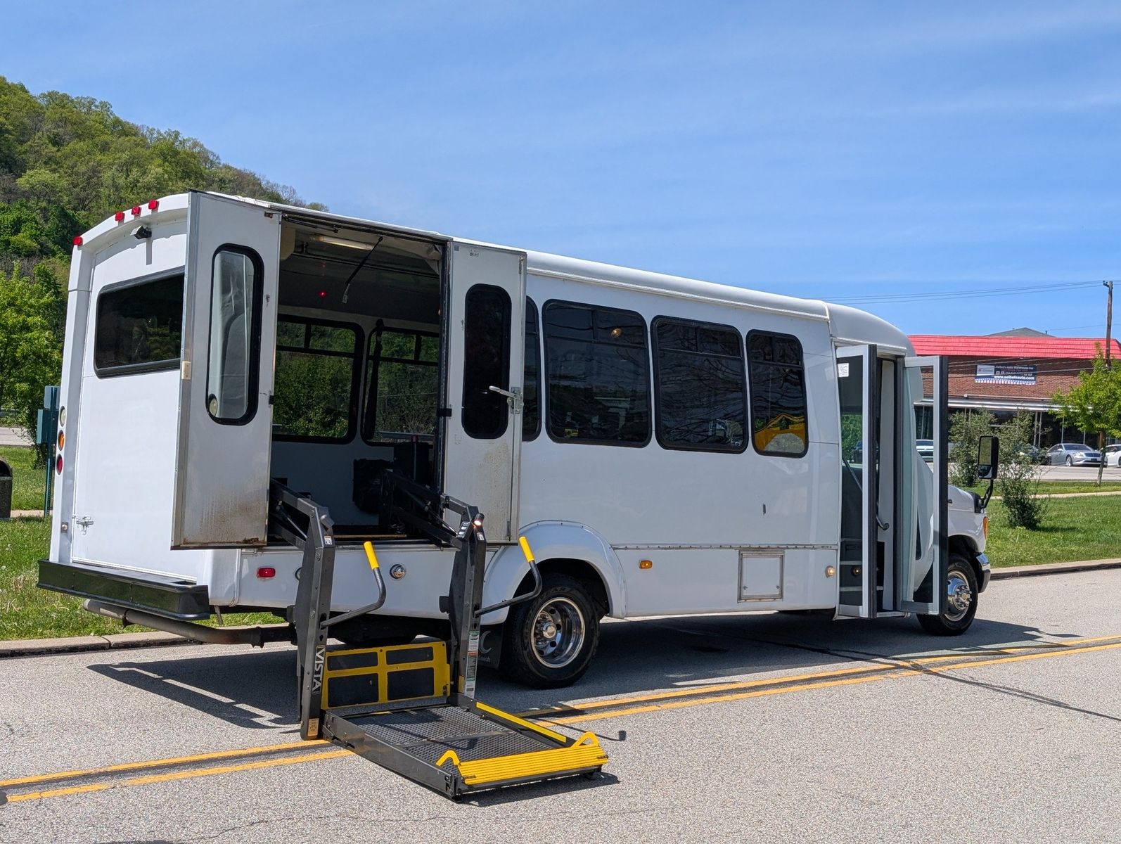 2007 Ford E-450 Cutaway 9
