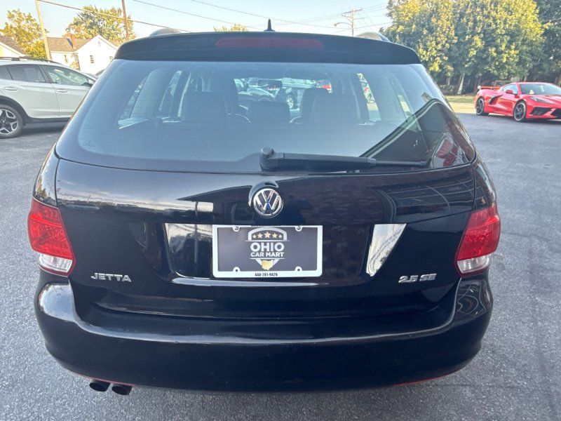 2012 Volkswagen Jetta SportWagen 2.5L SE photo 6