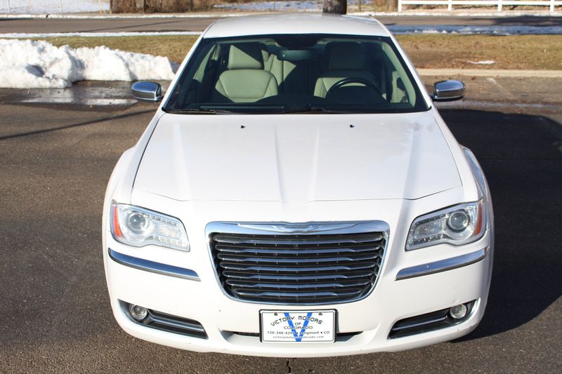 2011 Chrysler 300 Photos