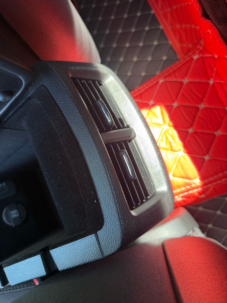 2019 Dodge Challenger R/T photo 42