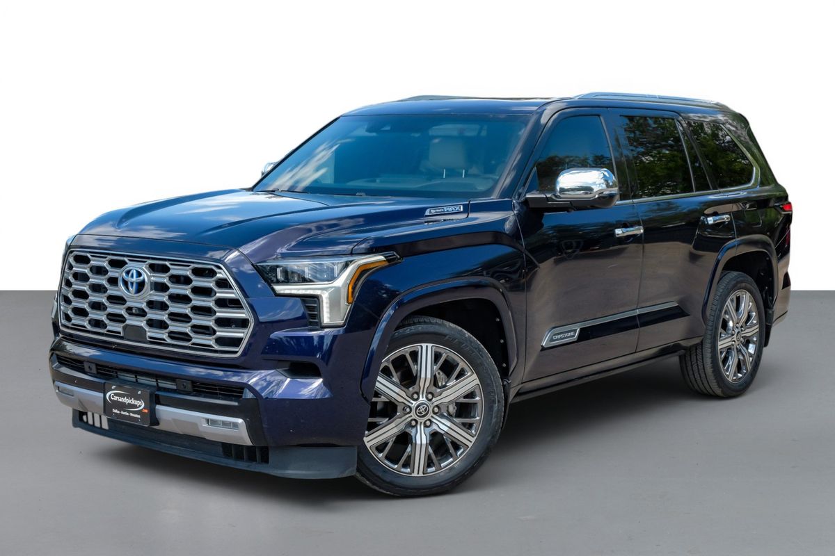 View vehicle photo 4