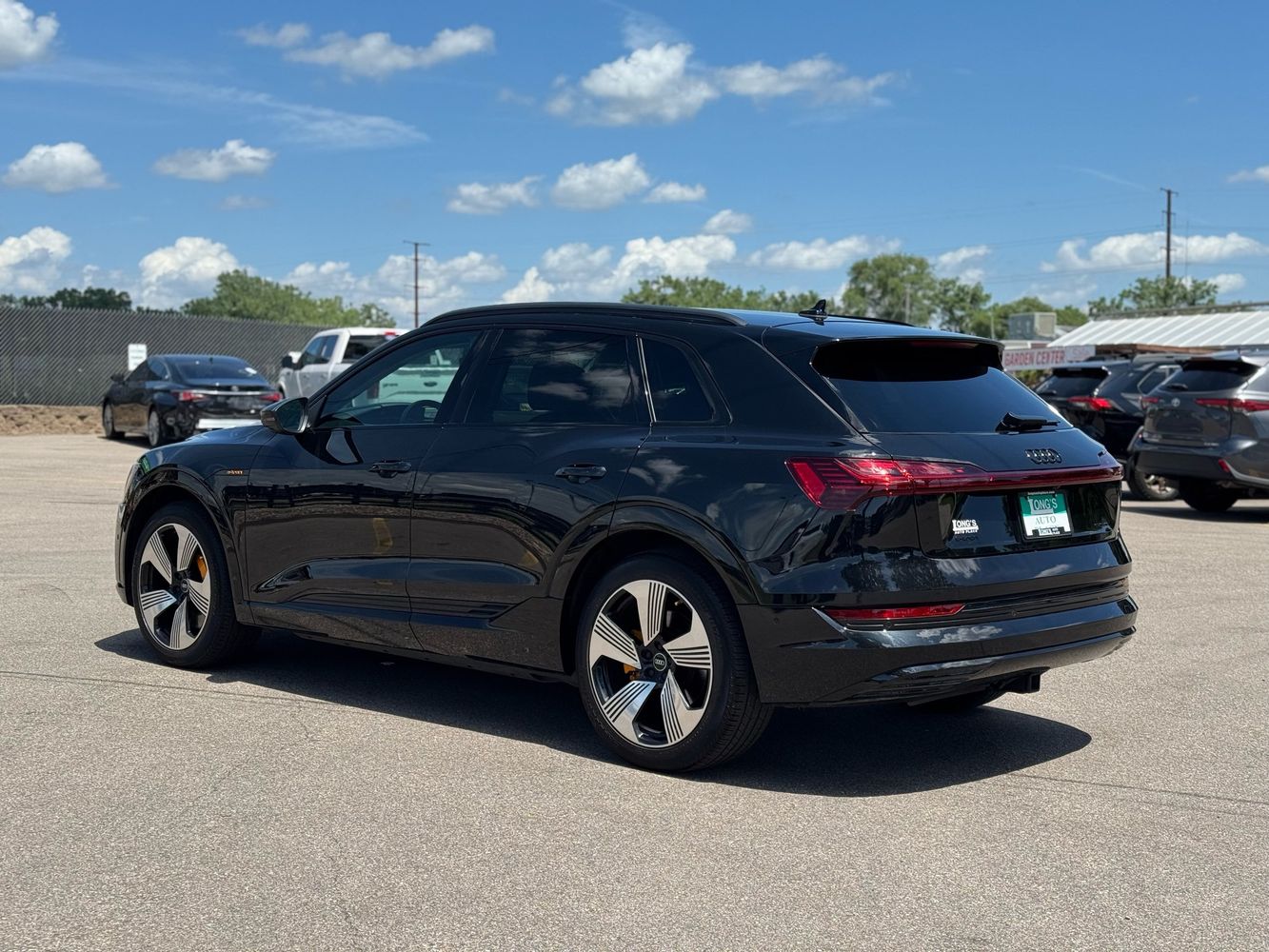 2023 Audi e-tron Premium Plus photo 6