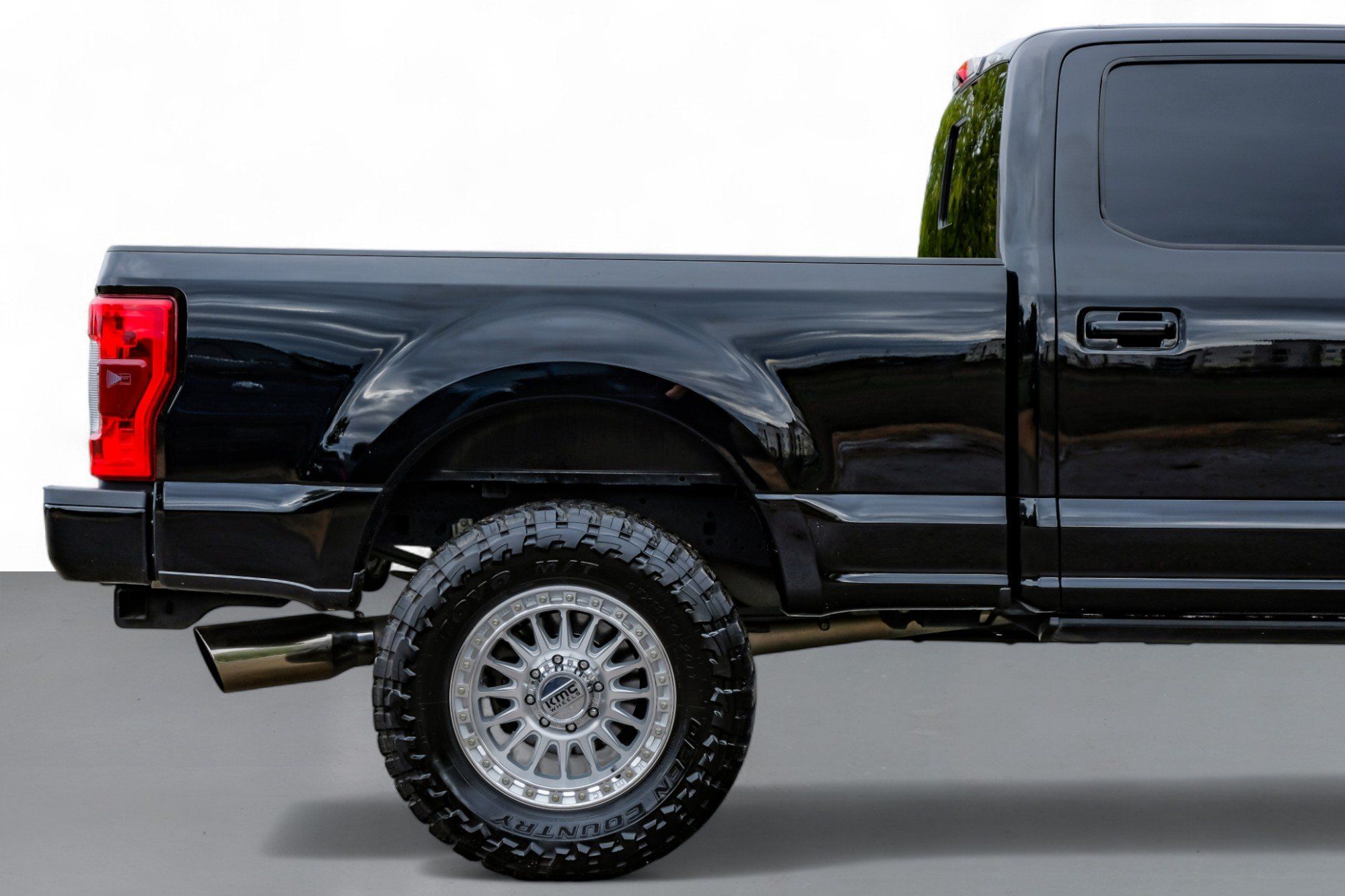 2017 Ford F-250 Lariat photo 4