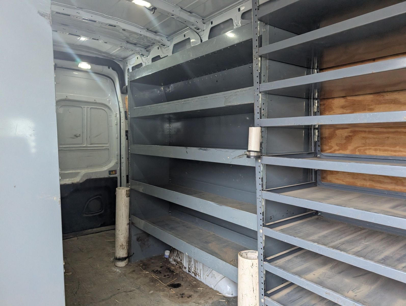2018 Ford Transit-350 28