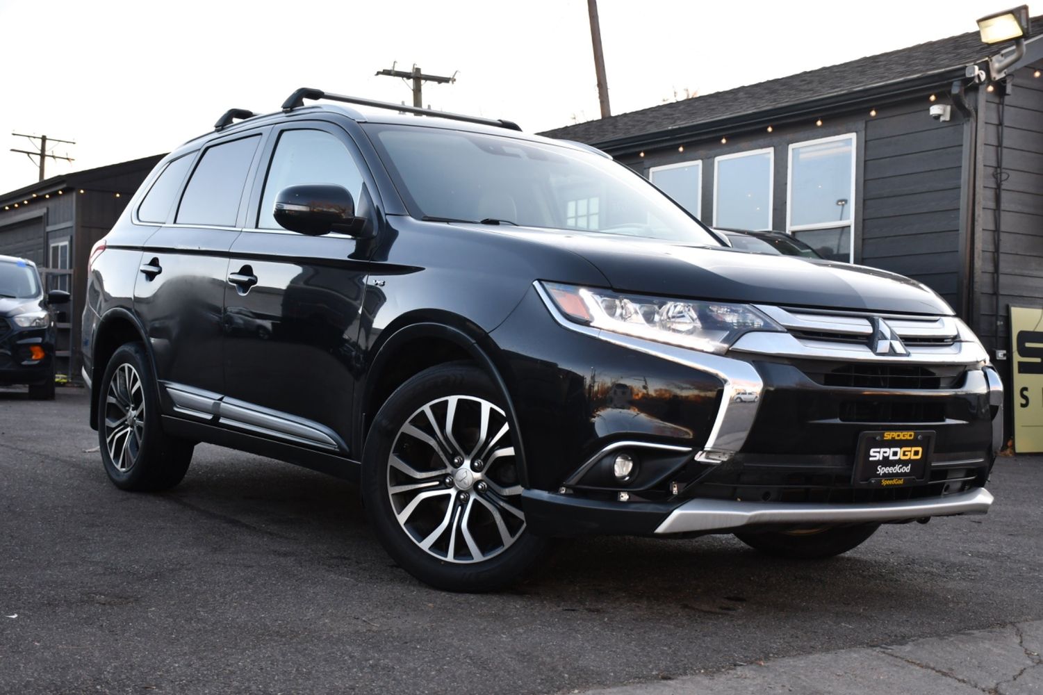 2018 Mitsubishi Outlander GT photo 2