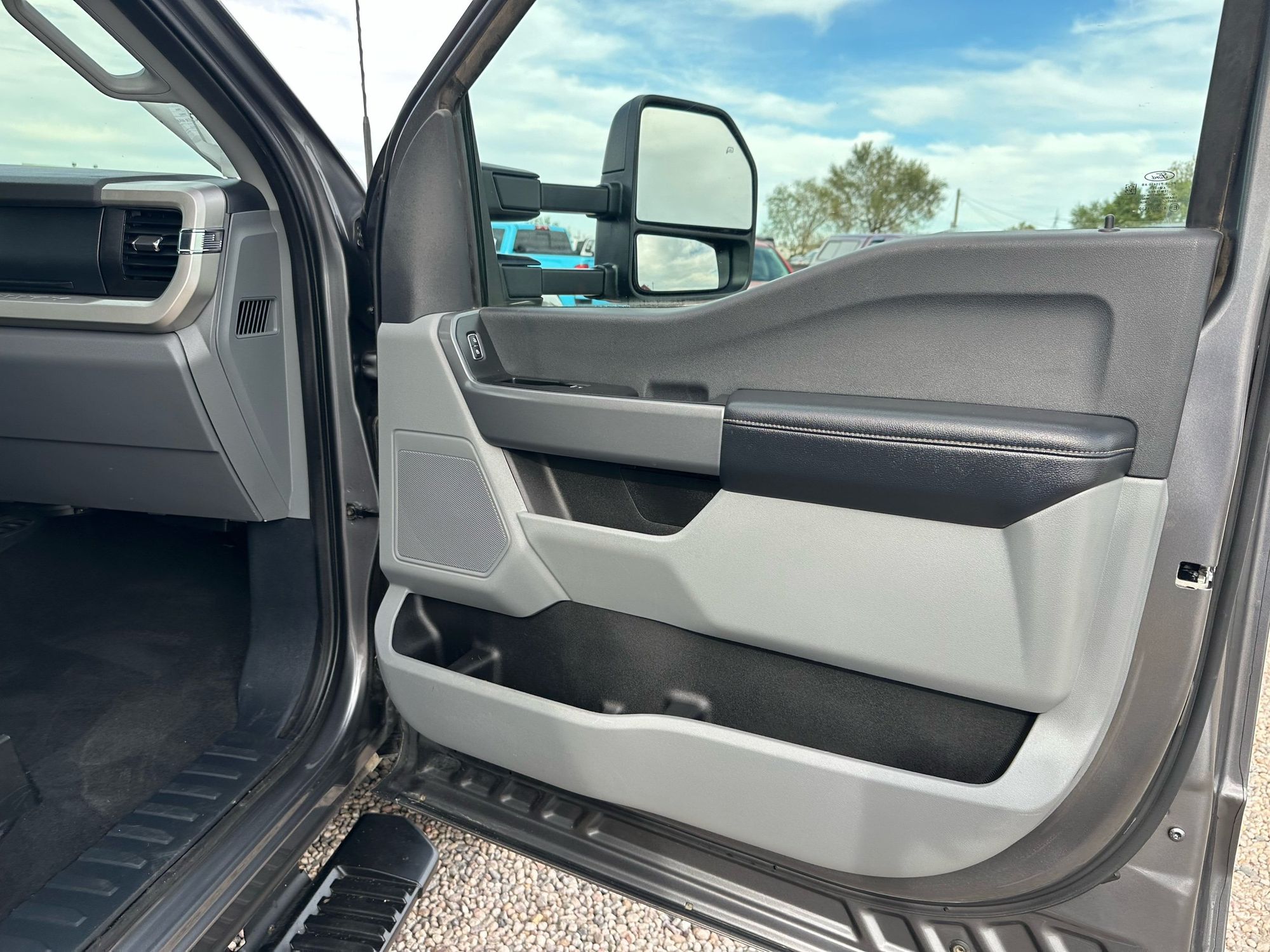 2024 Ford F-350 XLT photo 12