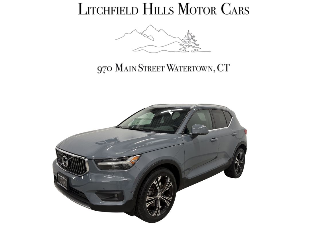 Gray 2021 Volvo XC40 SUV / Crossover All-Wheel Drive 8-Speed Automatic