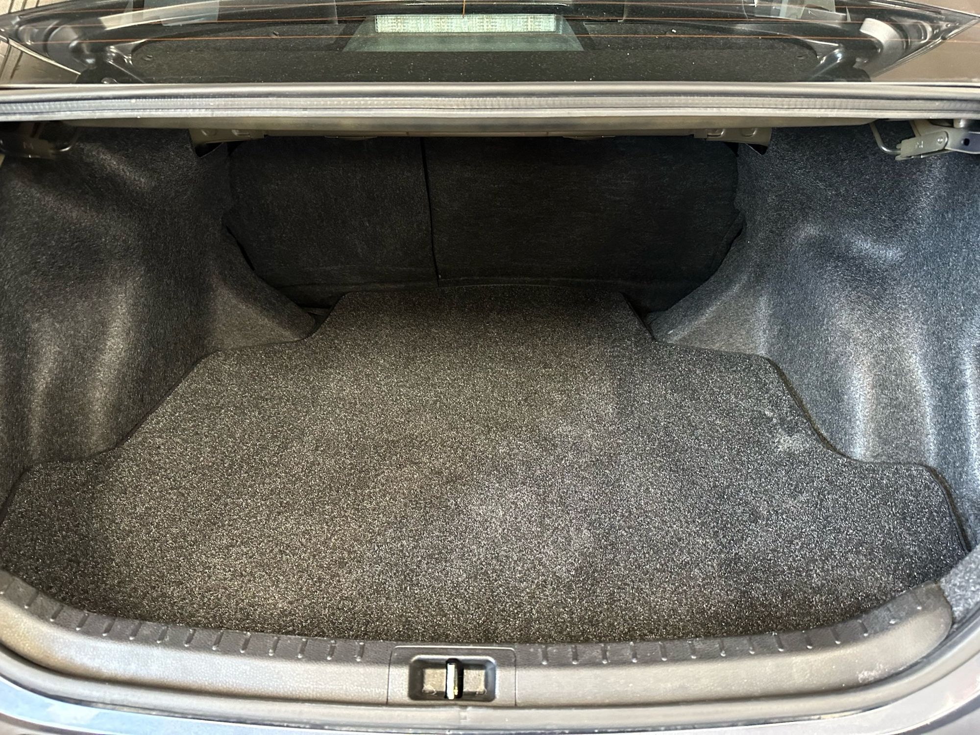 2018 Toyota Corolla LE photo 20