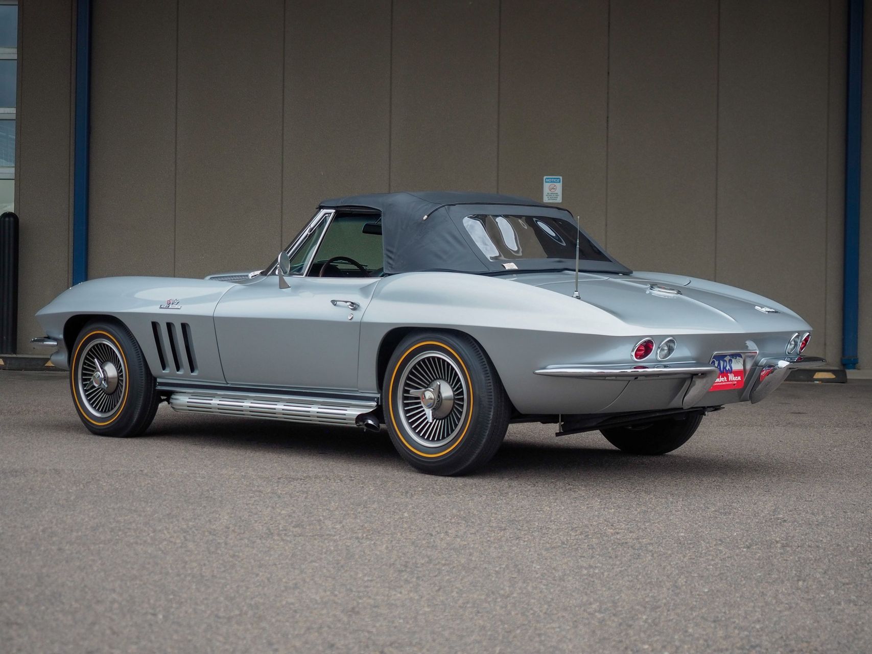 1966 Chevrolet Corvette 3
