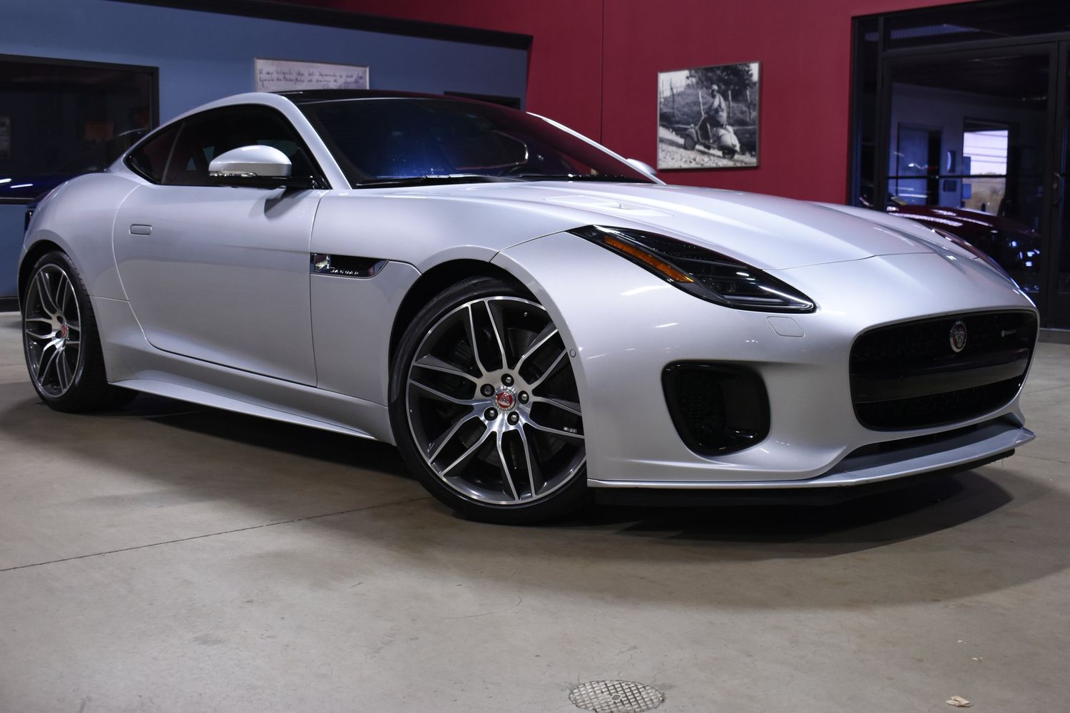 2018 Jaguar F-TYPE R-Dynamic photo 45