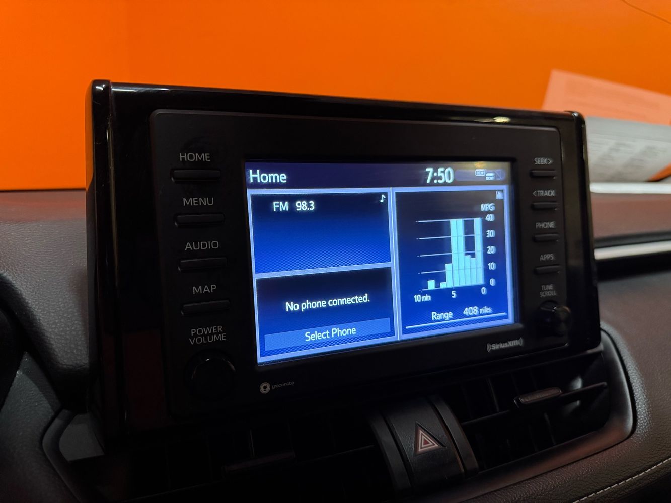 2022 Toyota RAV4 LE photo 13