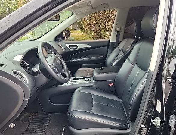 2019 Nissan Pathfinder SL photo 8