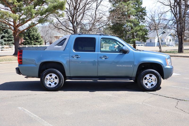 最終価格 AVALANCHE AZZURRO上下セット 2008 Chevrolet Avalanche LT | Victory Motors of Colorado