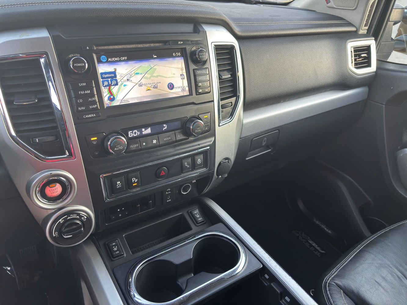 2016 Nissan Titan PRO-4X photo 19