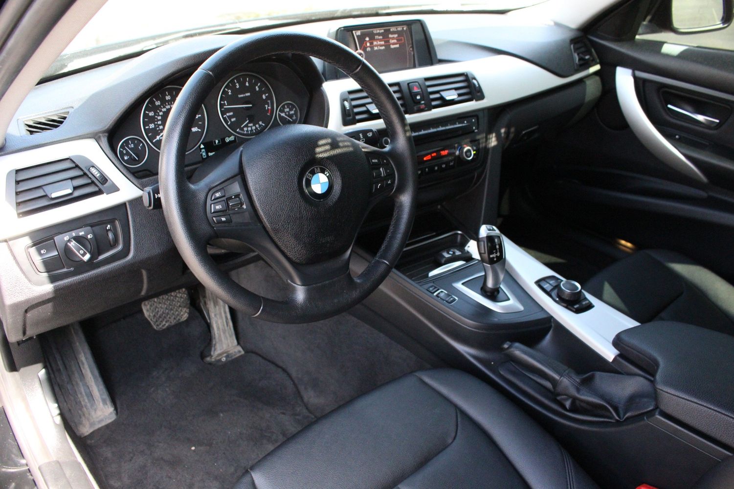 2013-bmw-320i-xdrive-victory-motors-of-colorado