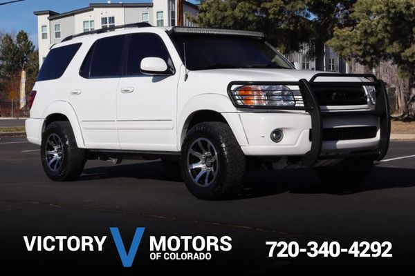 2003 Toyota Sequoia Limited's photo