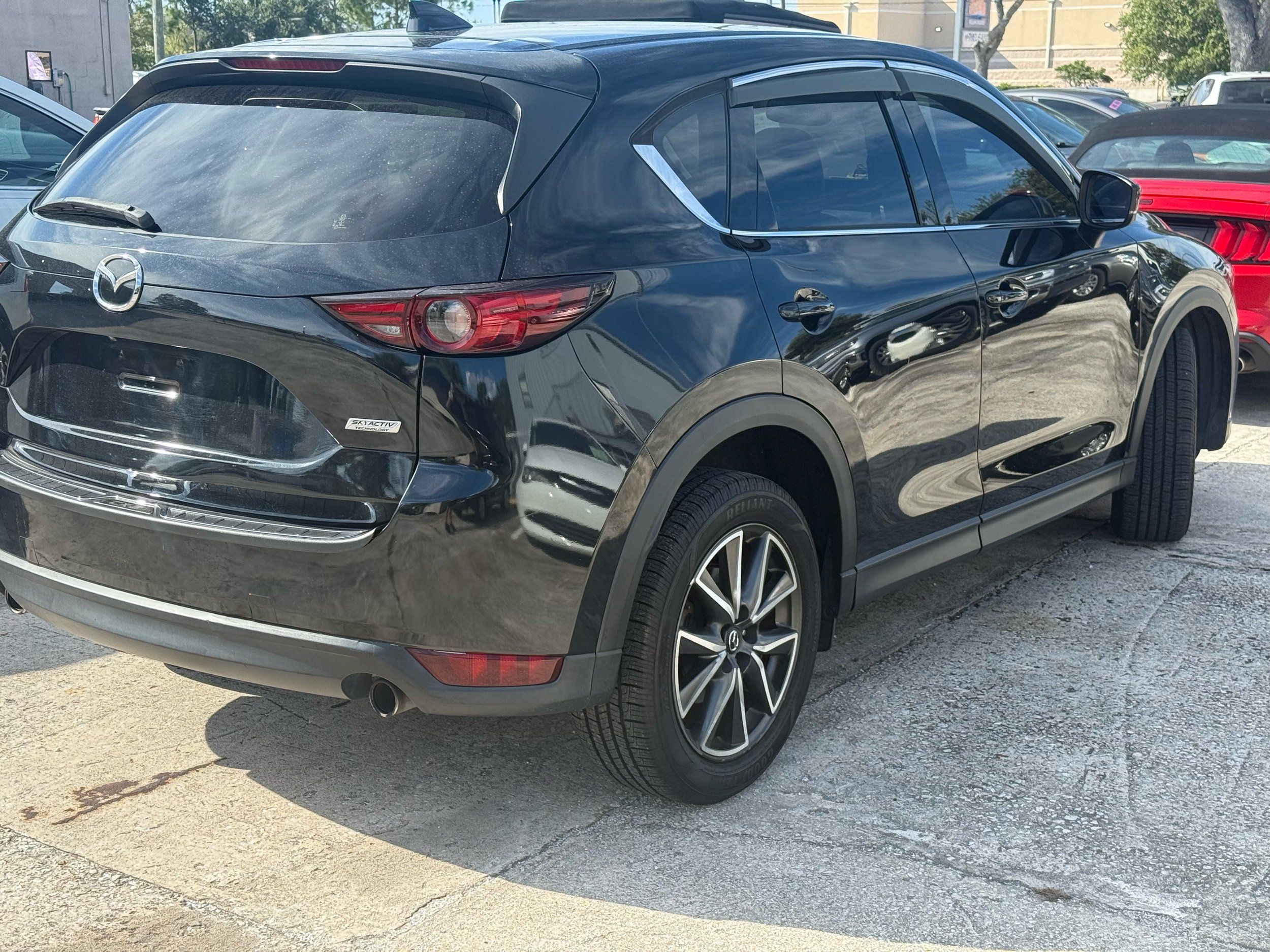 2017 Mazda CX-5 Grand Touring photo 4