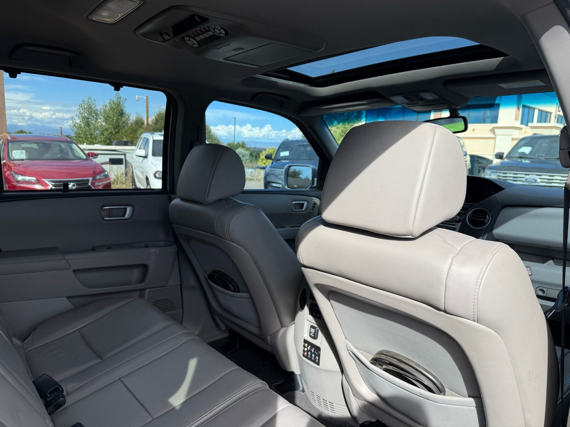 2014 Honda Pilot Touring photo 20