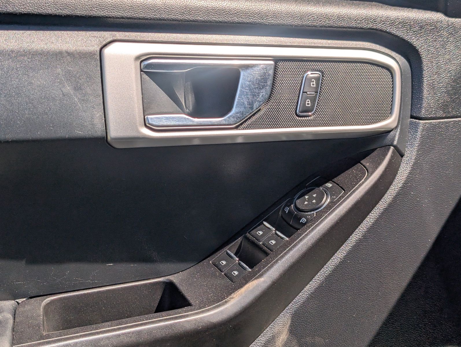 2021 Ford Explorer 29