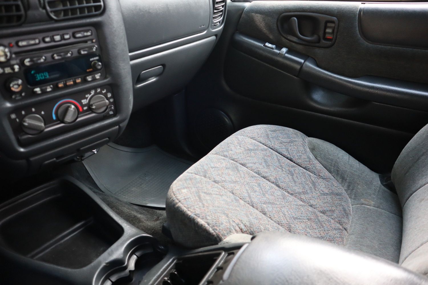 2002 GMC Sonoma SLS Victory Motors of Colorado