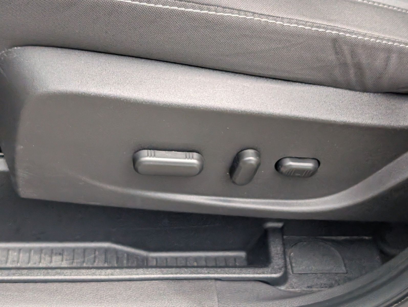 2017 Ford Escape 34