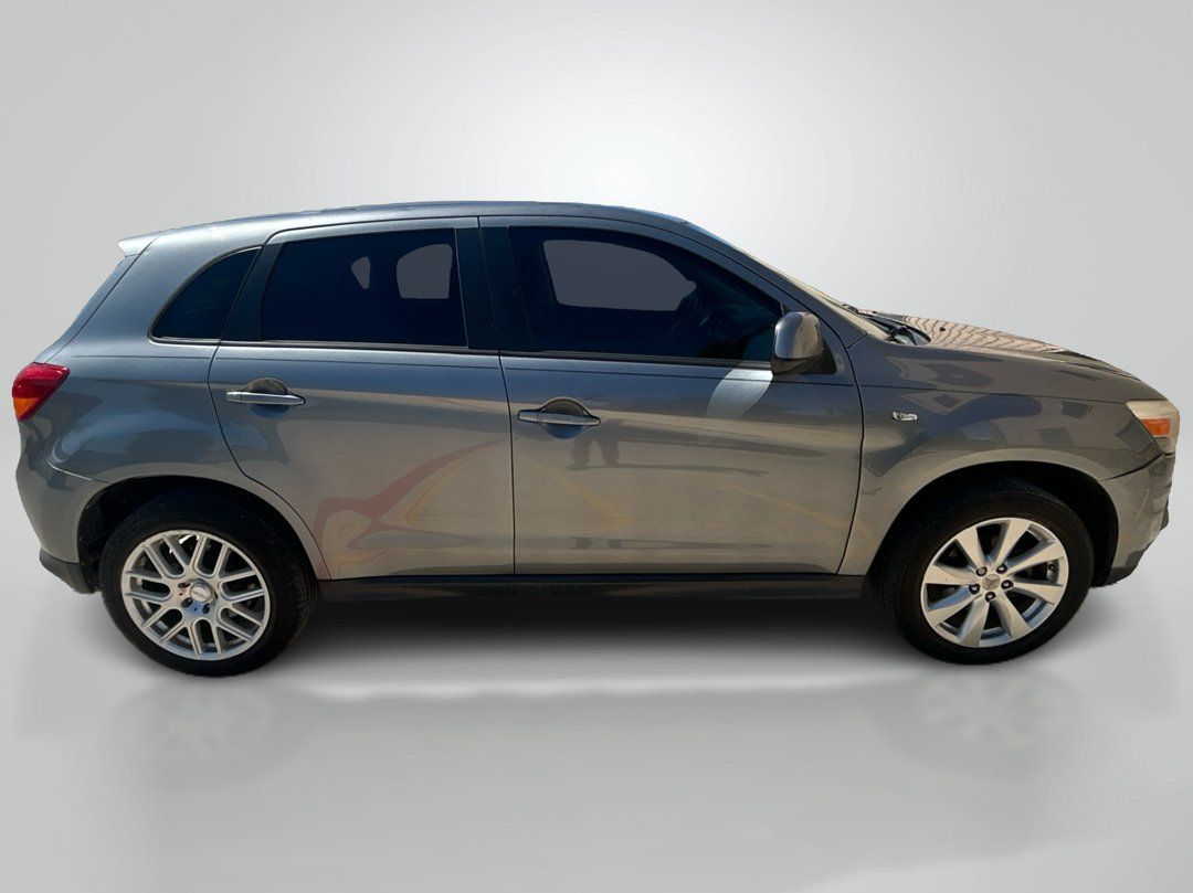 2015 Mitsubishi Outlander Sport ES photo 6