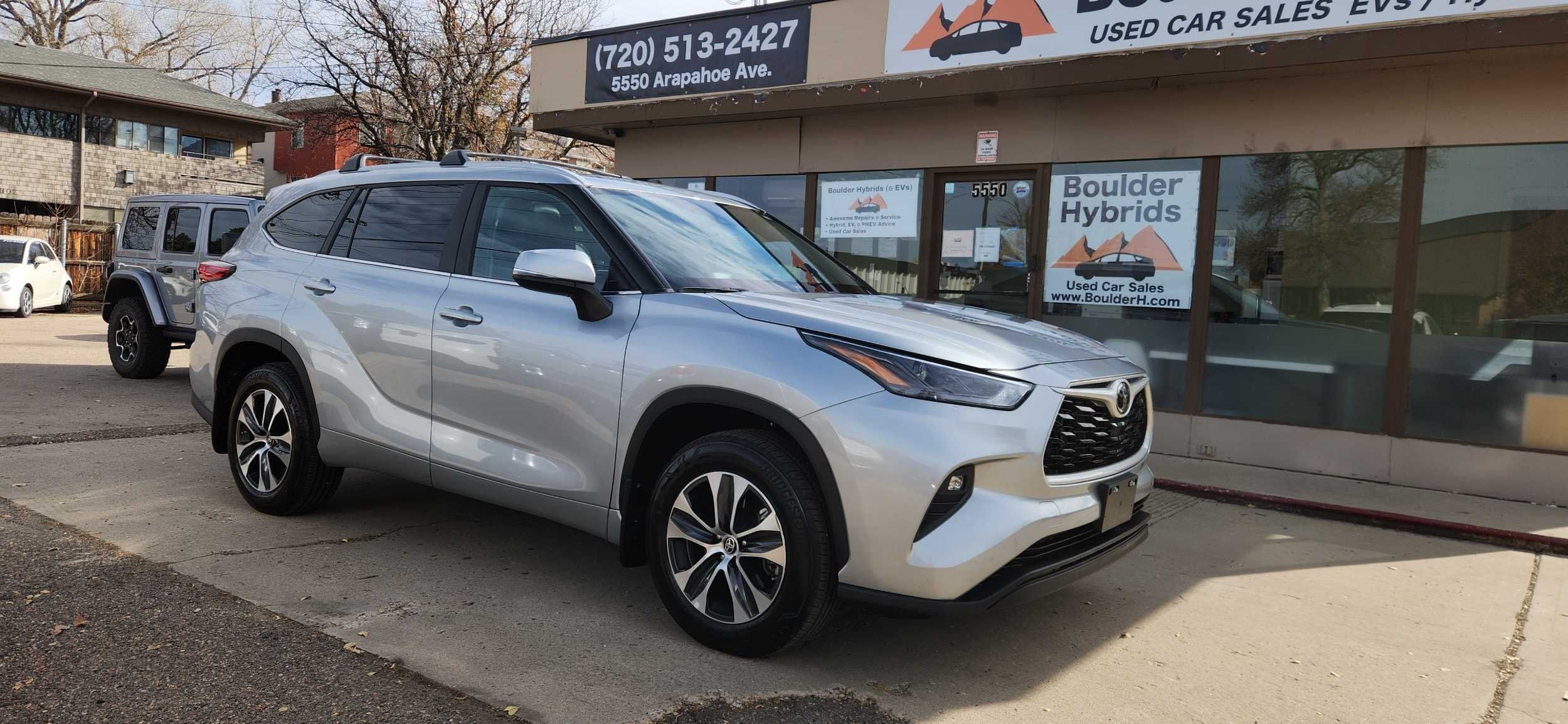 2023 Toyota Highlander XLE's photo