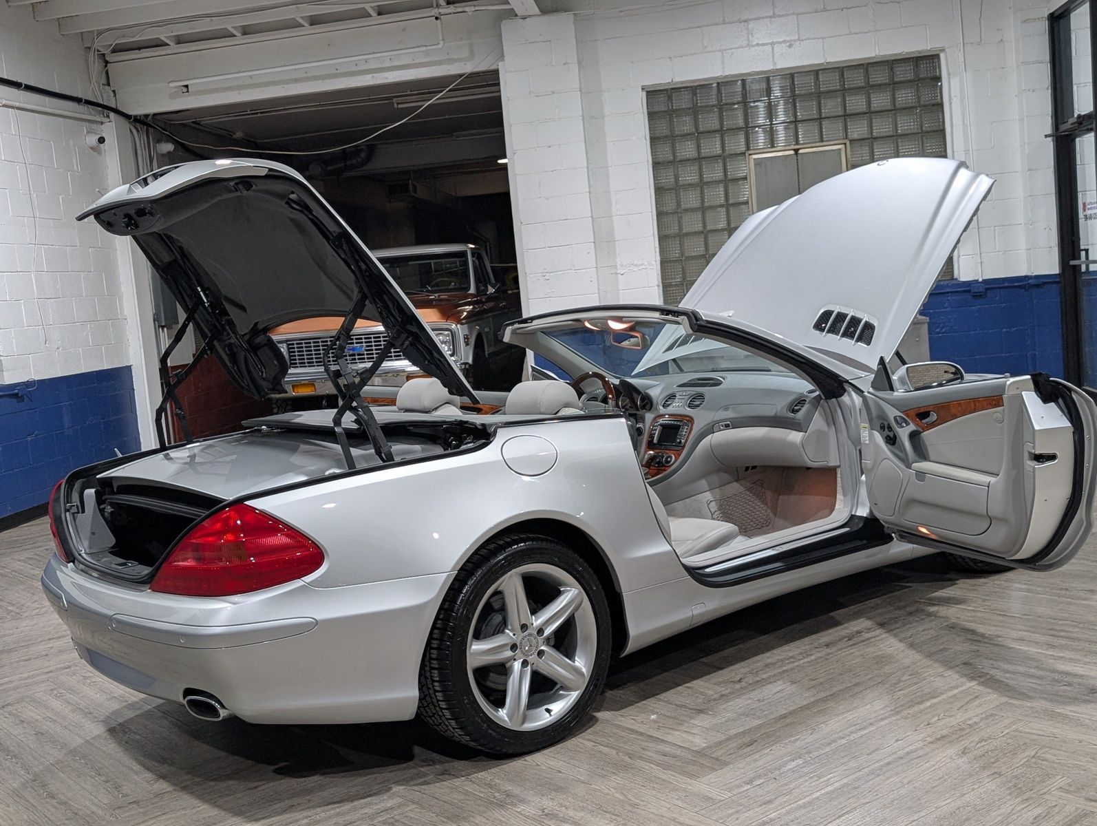 2004 Mercedes-Benz SL 500 48