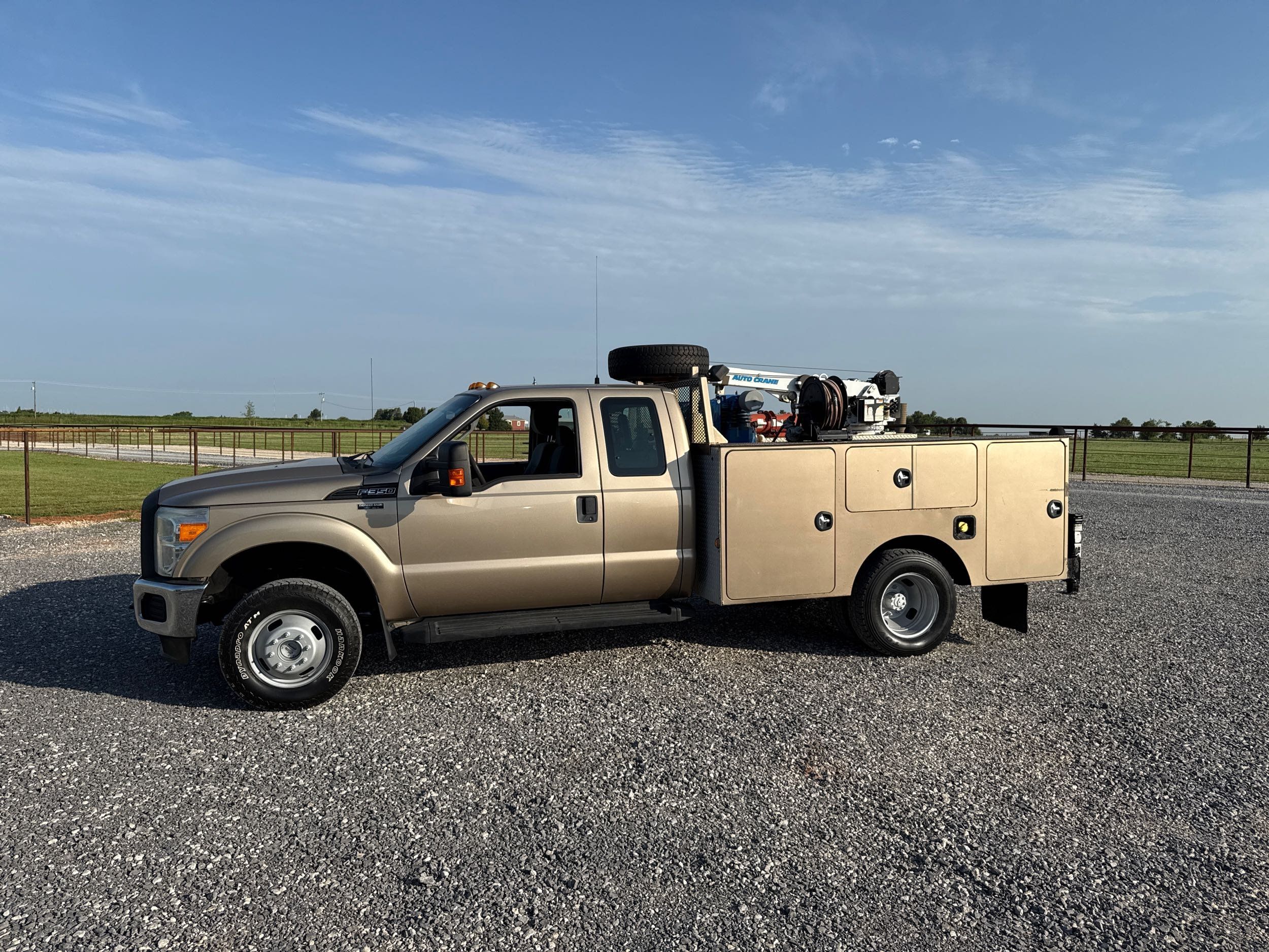 2012 Ford F-350 Super Duty Chassis Cab
