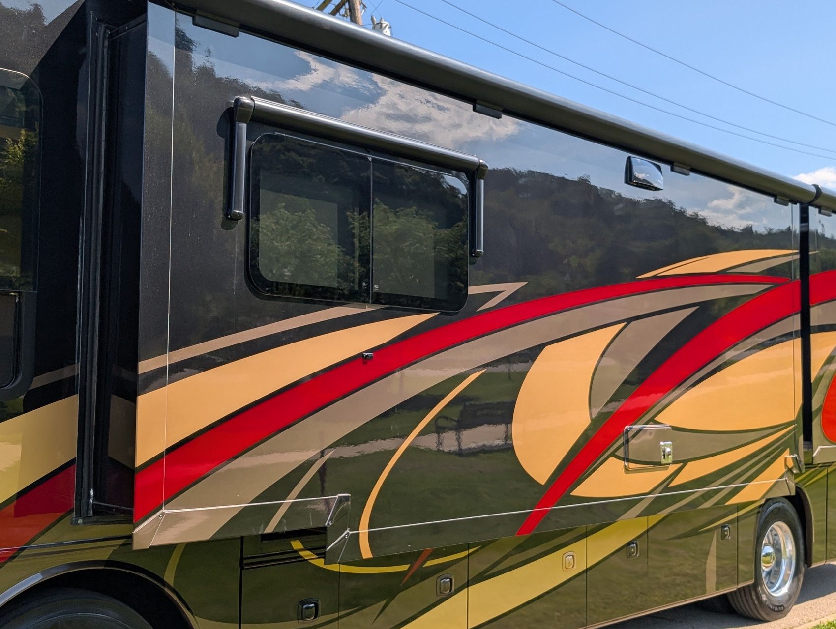 2019 Jayco Embark 38