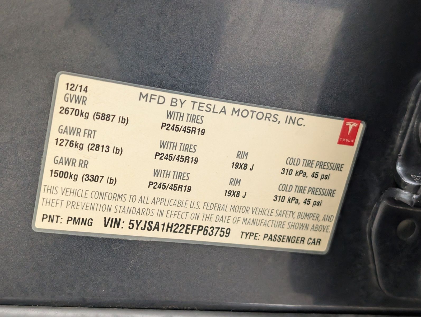 2014 Tesla Model S 39