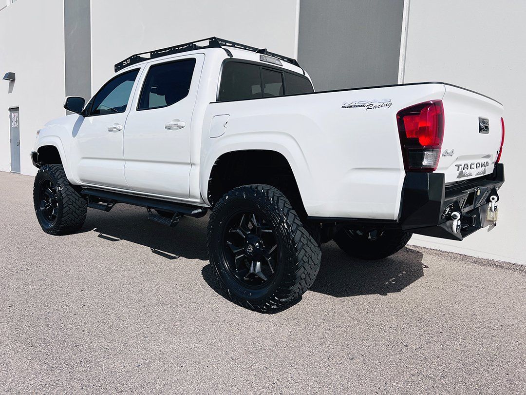 2021 Toyota Tacoma V6 4x4 TRD Off-Road photo 3