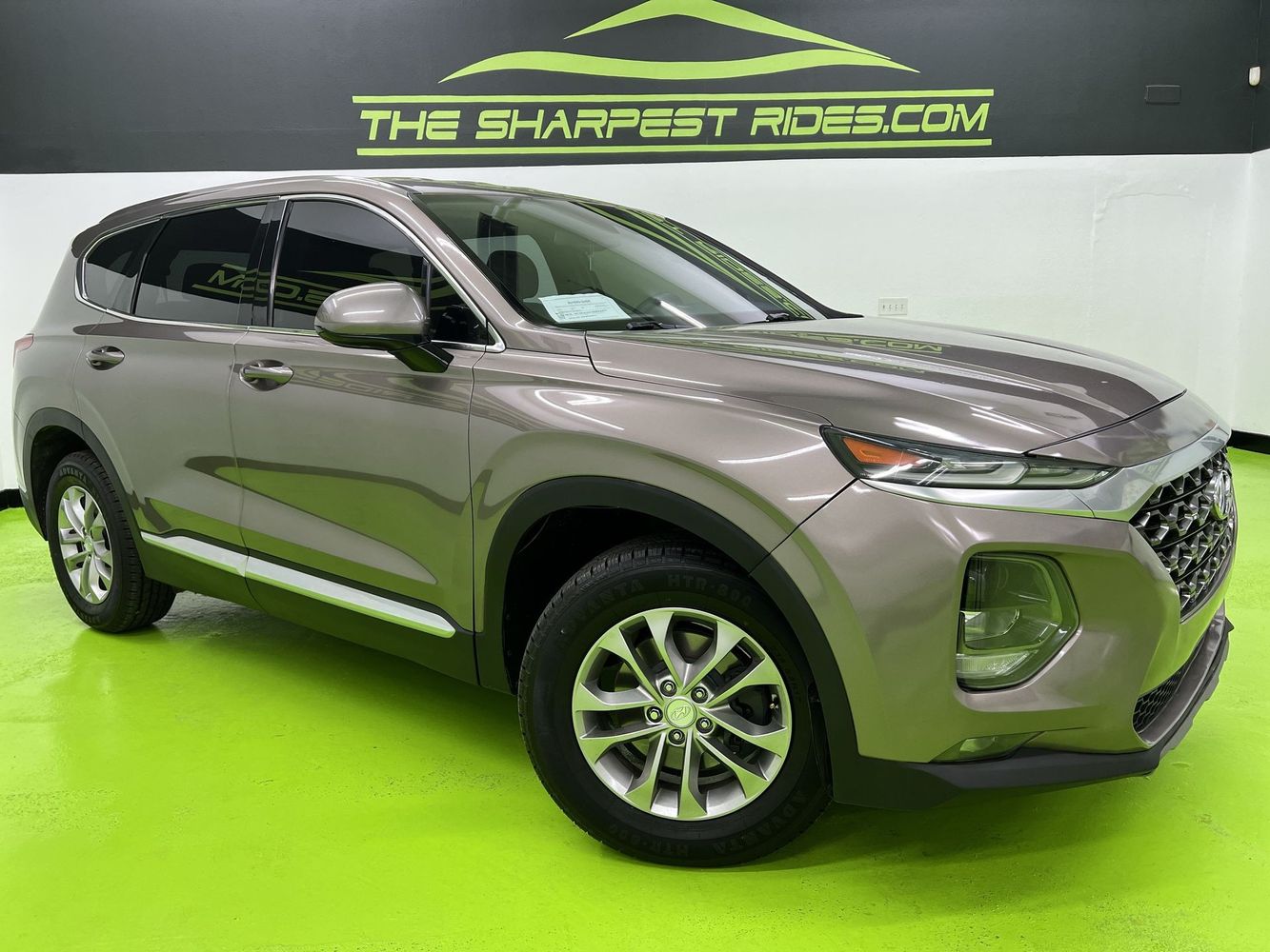 2020 Hyundai Santa Fe SEL 2.4's photo