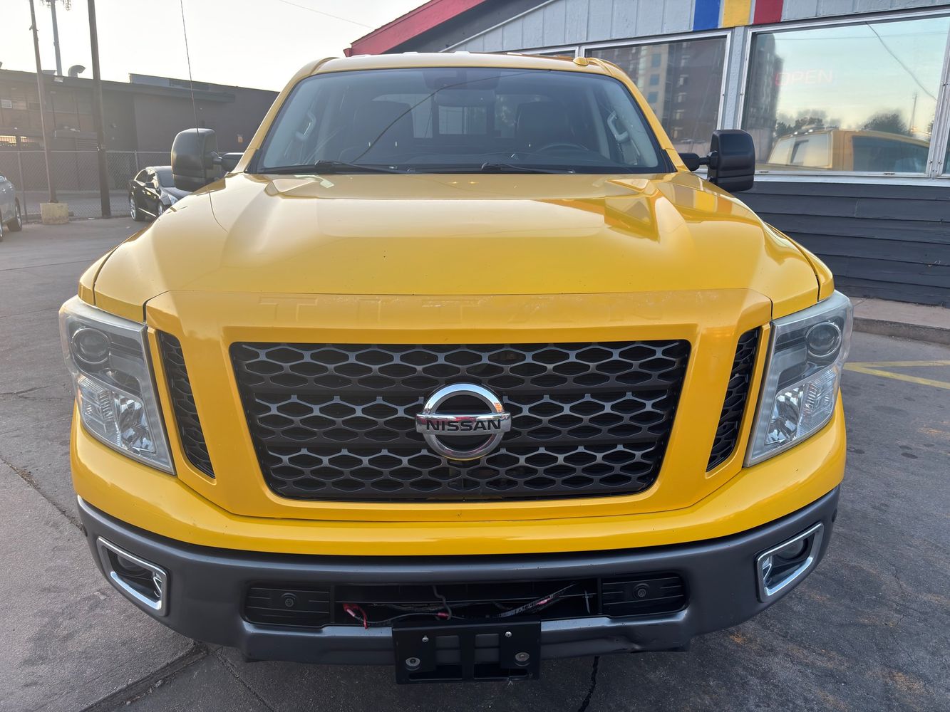 2016 Nissan Titan PRO-4X photo 4