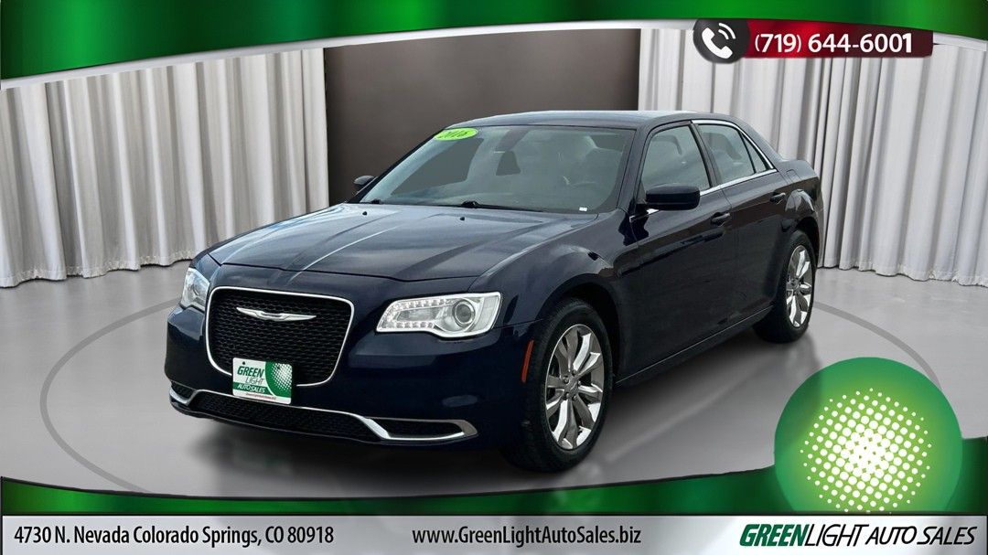 2016 Chrysler 300 Limited's photo