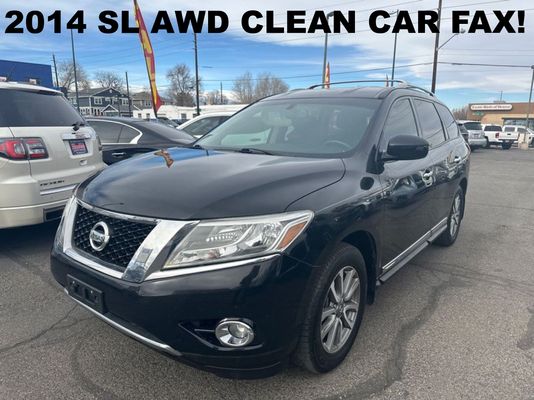 2014 Nissan Pathfinder SL's photo